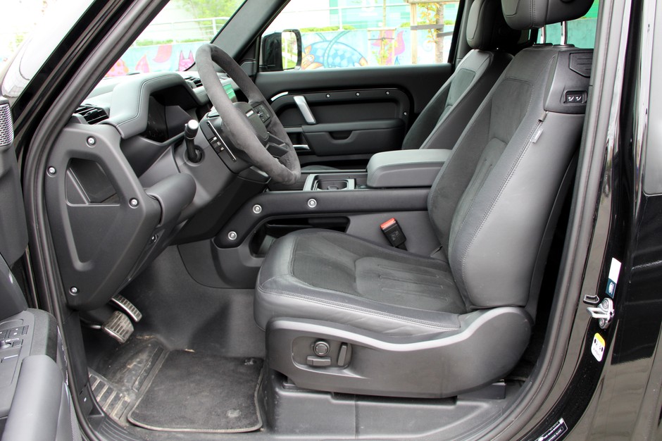 Land Rover Defender 90 V8