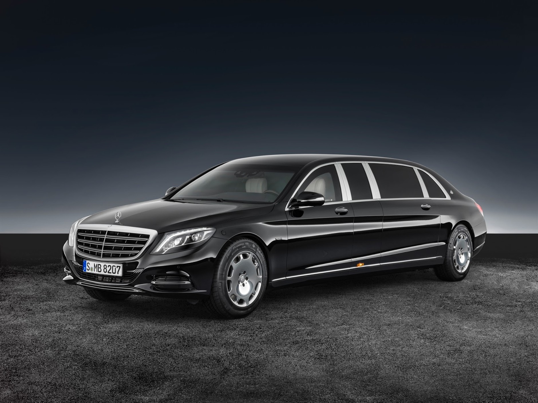 Mercedes-Benz Maybach S600 Pullman Guard