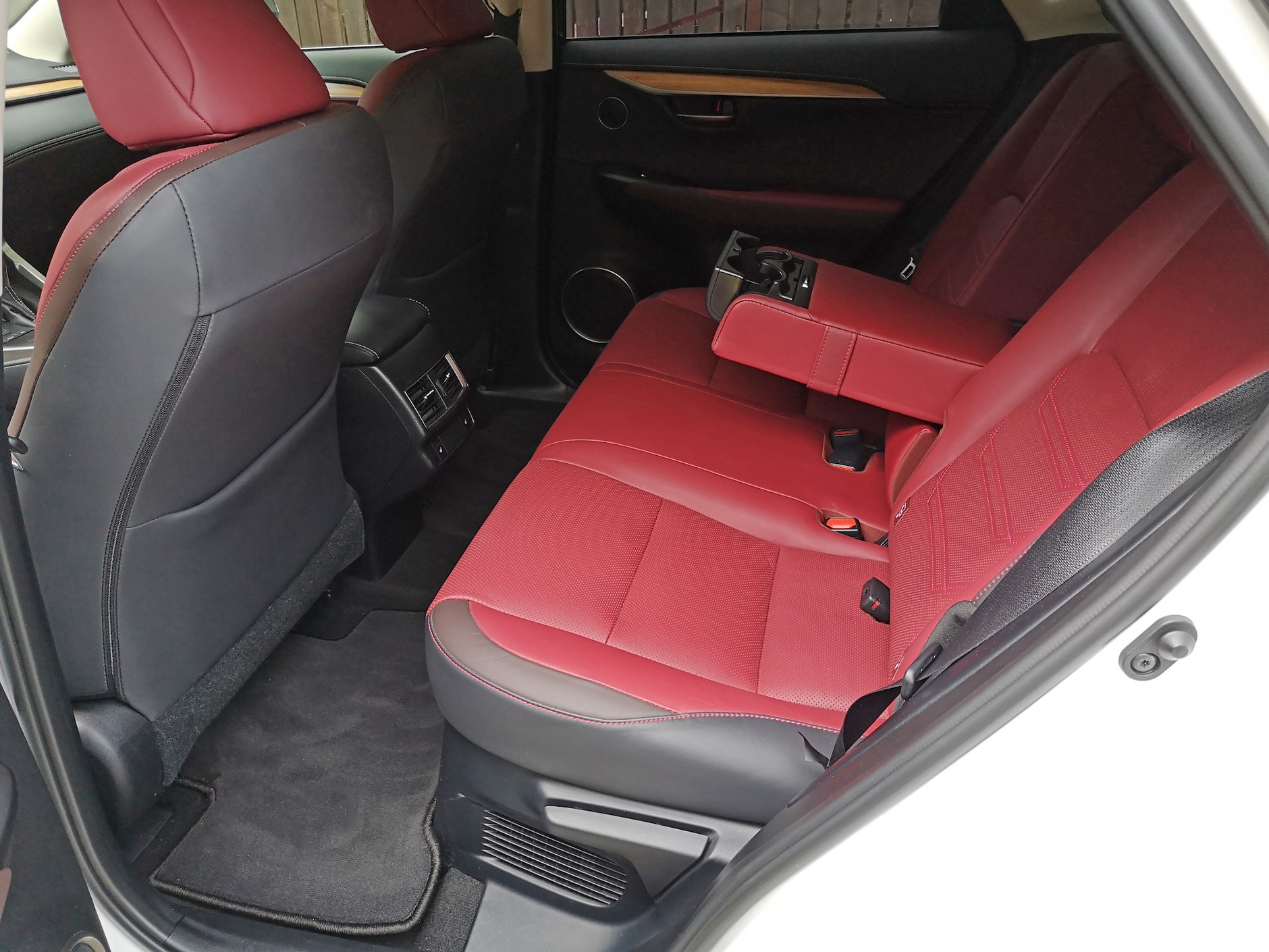 Lexus UX kontra Lexus NX