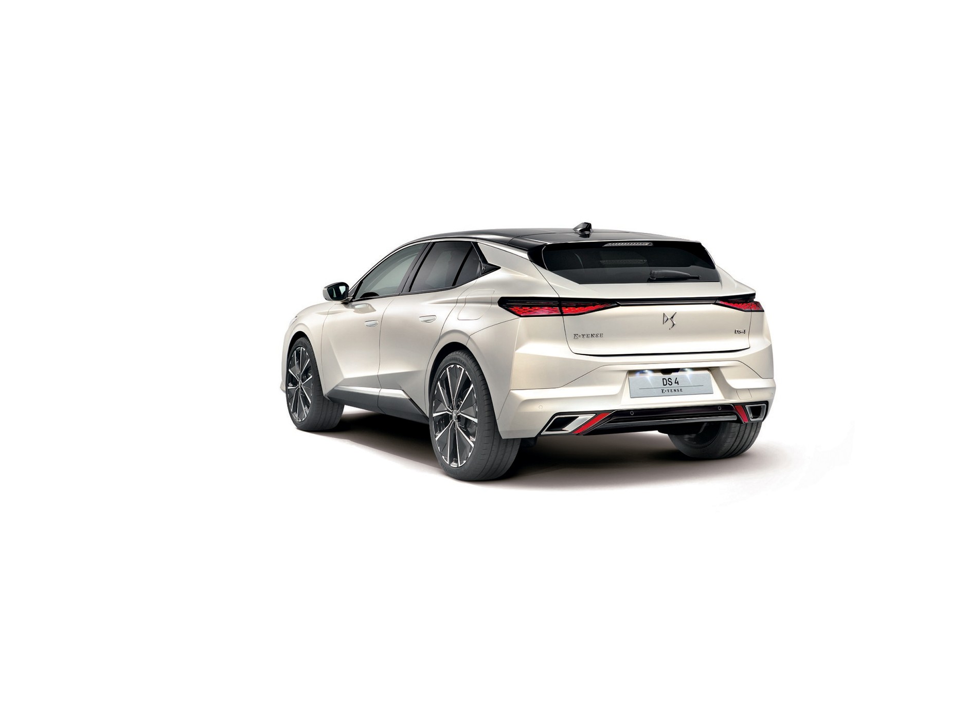 DS 4