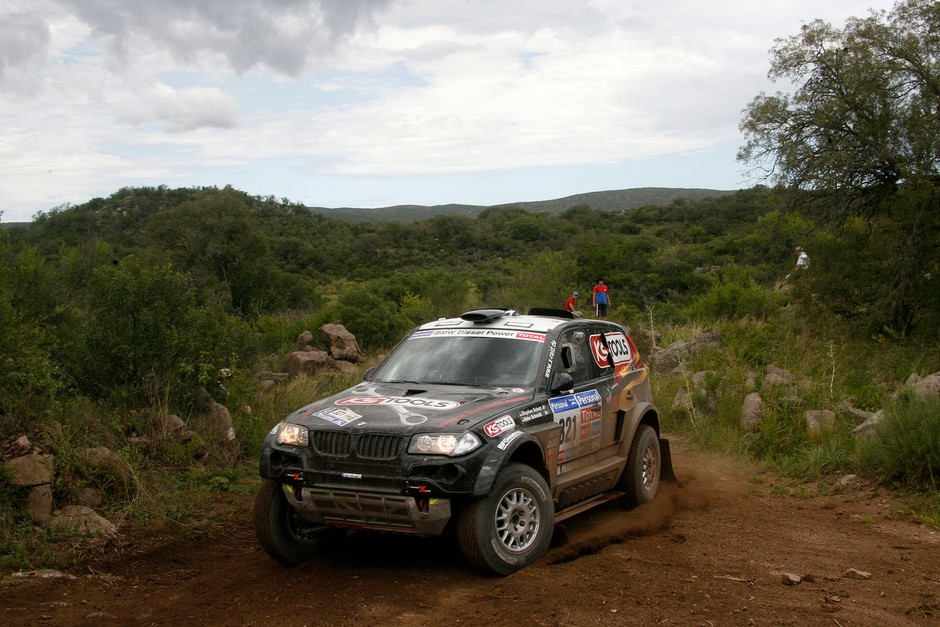 Rajd Dakar 2011: awans Hołowczyca (2.etap, wyniki, fot. Willy Weyens)