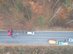 28-latka uderzyła w dwa volkswageny. Poważny wypadek w Mysłowicach