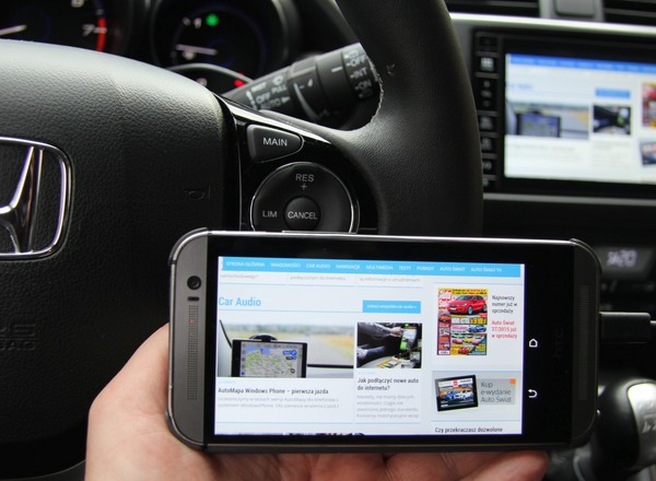 Test: Honda Connect, czyli jak podłączyć telefon w samochodzie