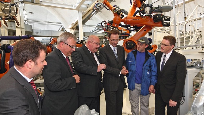 VW rozpocznie produkcję modularnej platformy dla aut z silnikiem umieszczonym poprzecznie