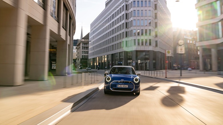 W pełni elektryczne MINI Cooper