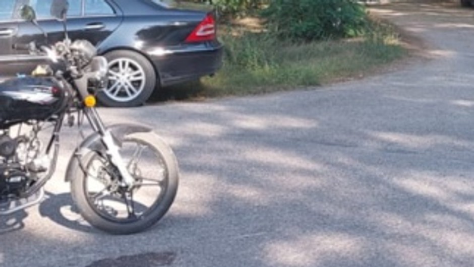 Dyżurny policjant dostał zgłoszenie. Sprawca wypadku nie tylko nie miał prawa jazdy