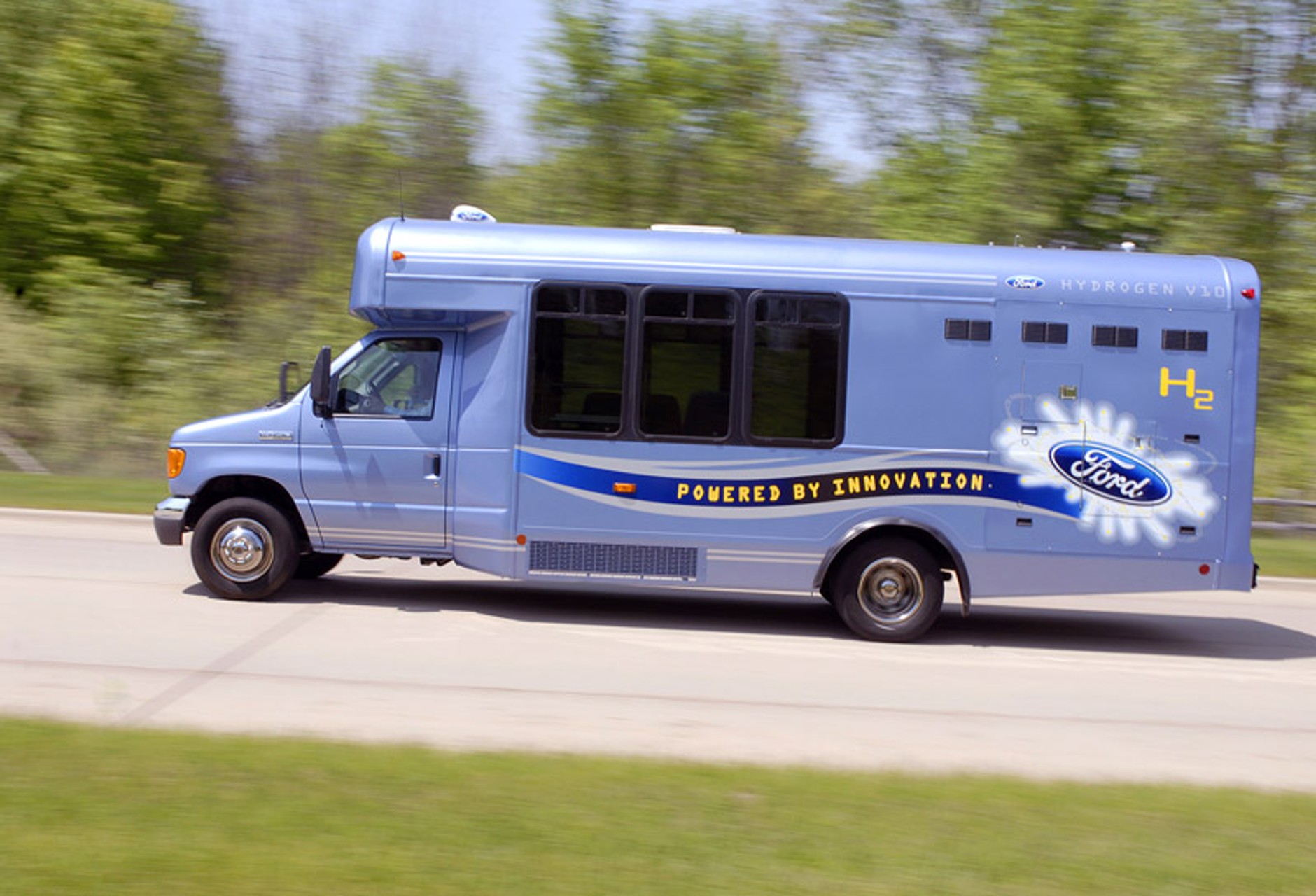 Ford dostarczył do Las Vegas dwa autobusy spalające wodór