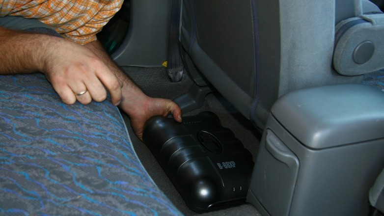 Montaż subwoofera: Czyli - Tanie basy spod fotela