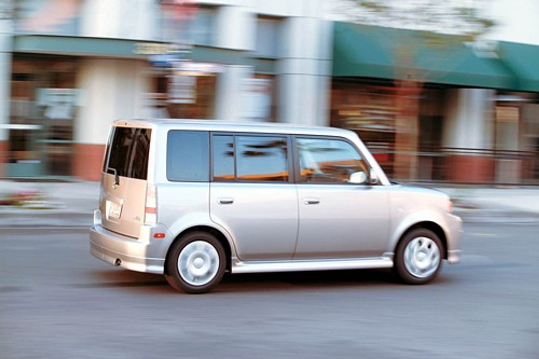 Scion - trzecia marka Toyoty