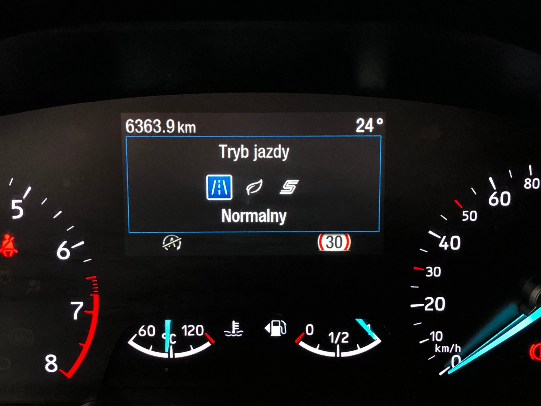 Ford Focus Sedan 1.0 EcoBoost Connected