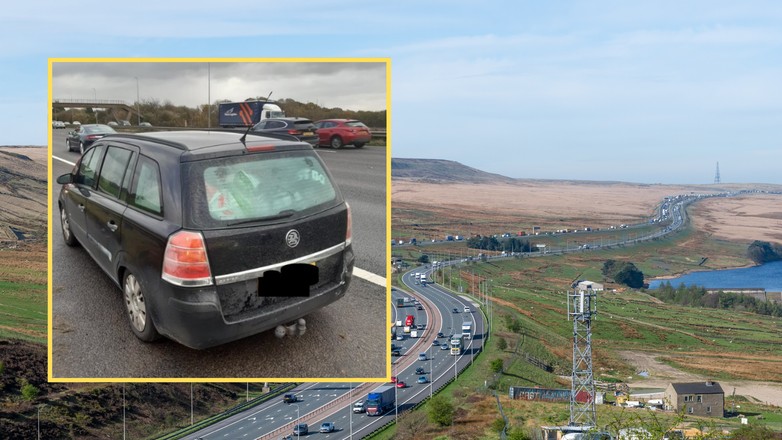 Z zatrzymanego Opla wysiadło 15 osób (screenshot: twitter.com/NWmwaypolice)