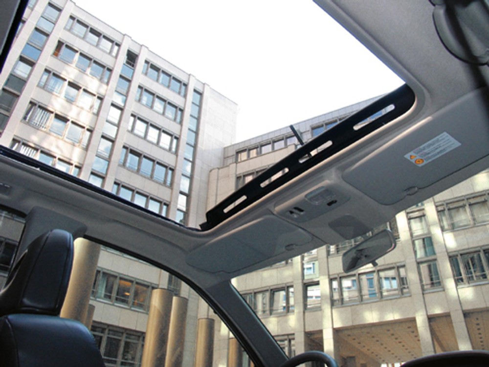 Toyota RAV4, Nissan X-Trail, Kia Sportage, Suzuki Grand Vitara - Terenówki niezupełnie terenowe