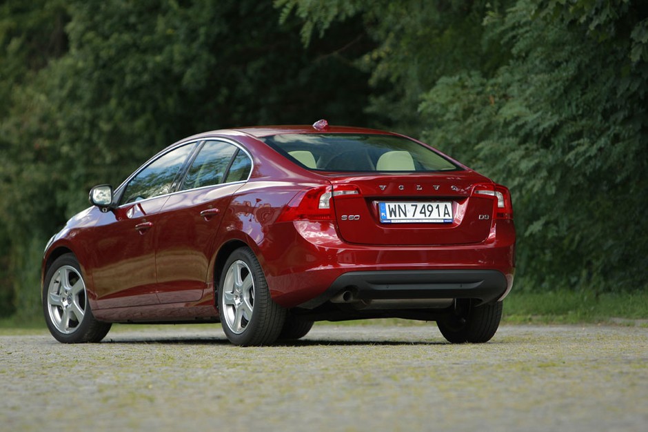 Volvo S60 nauczy cię jeździć