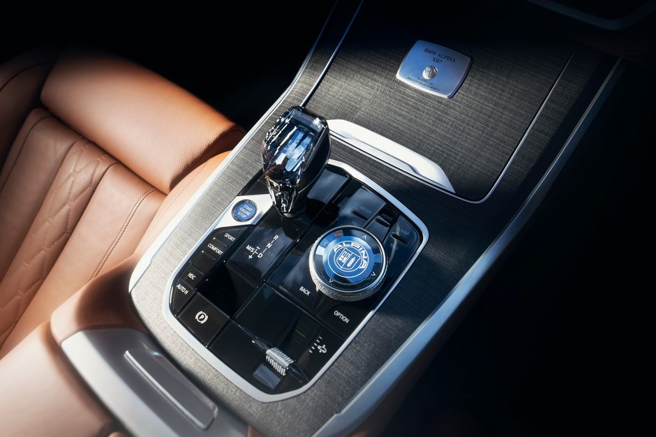 BMW Alpina XB7 (2023)