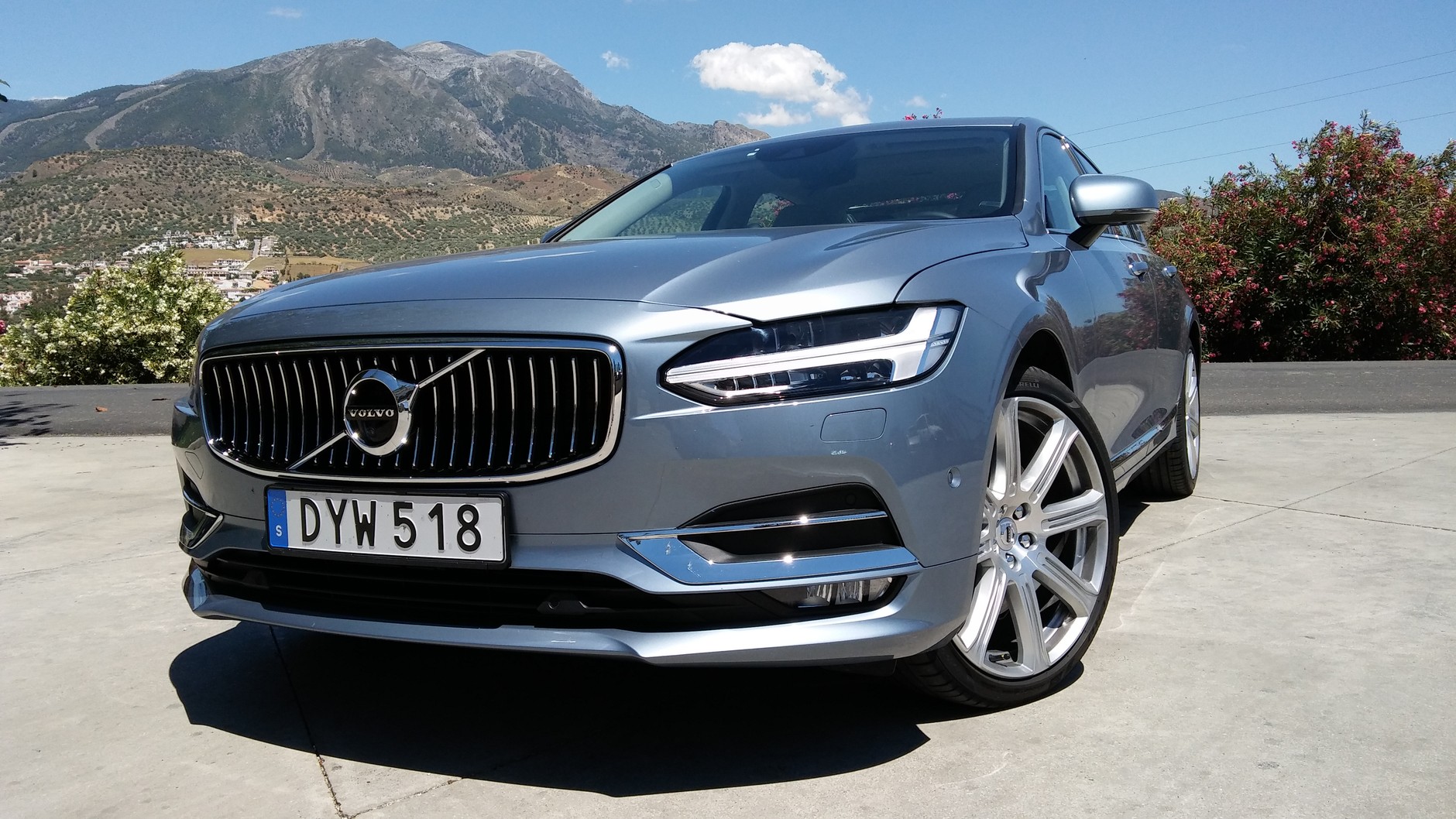 Volvo S90