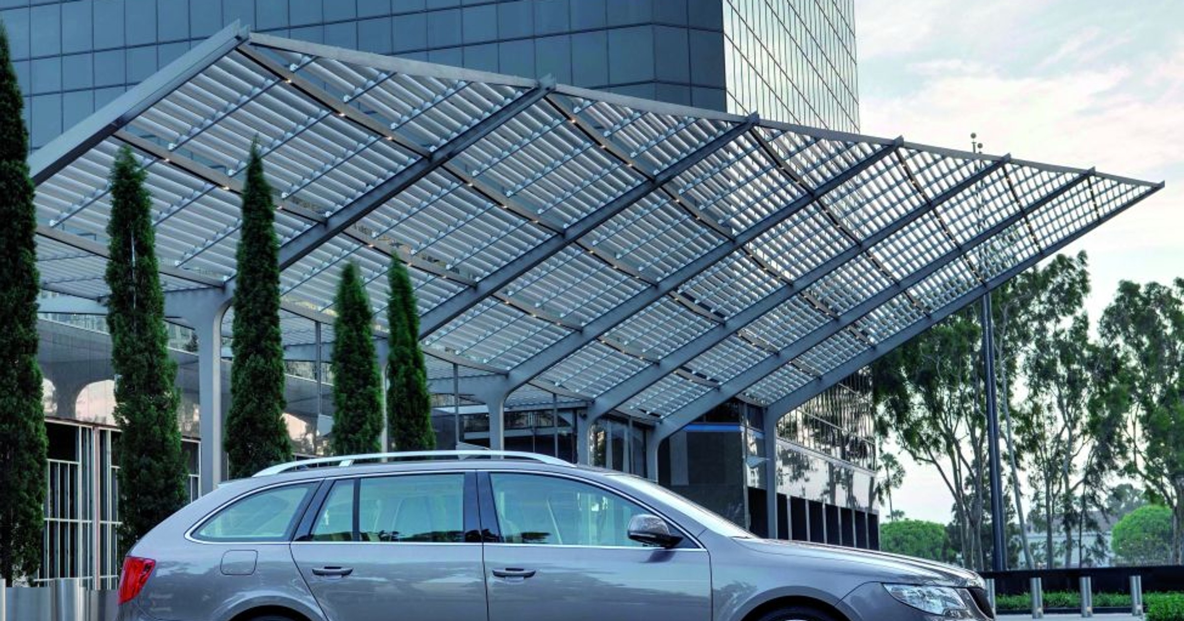 Skoda Superb Combi - Ciężarowka luksusowa
