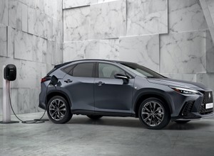 Nowy Lexus NX – w Polsce tylko hybrydowo
