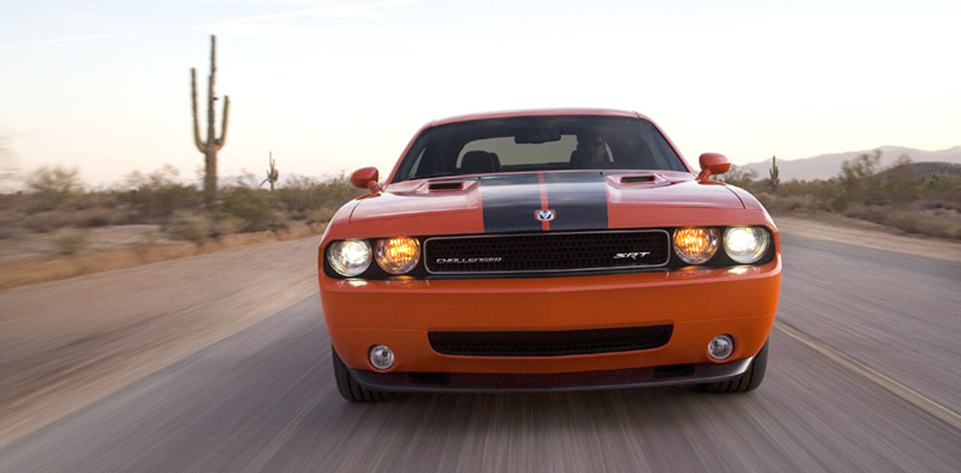 Chicago 2008: Dodge Challenger SRT8 w akcji (video)