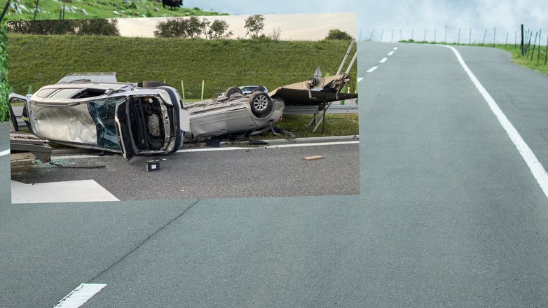 Na A4 z lawety spadły dwa samochody (fot. screen: Facebook/OSP Wysoka)