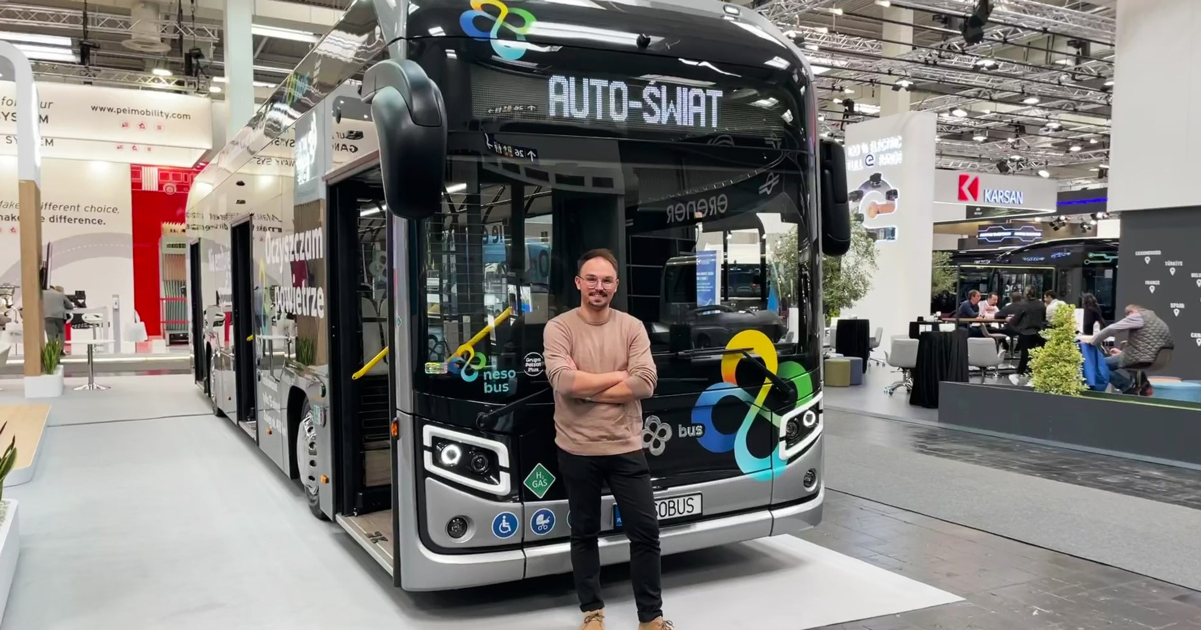 Polski autobus wodorowy NesoBus na targach IAA Transportation