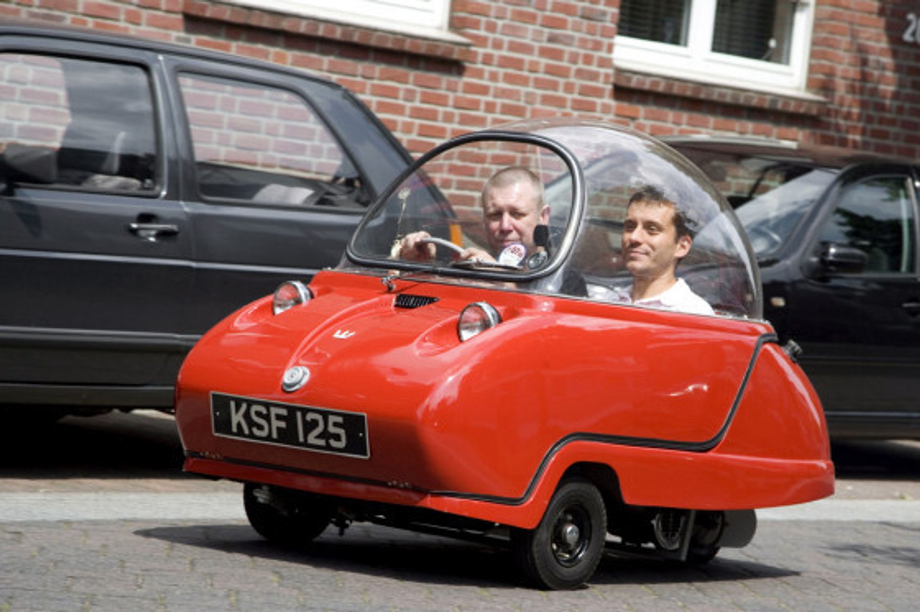 Najmniejsze samochody świata - Peel P50 i Peel Trident