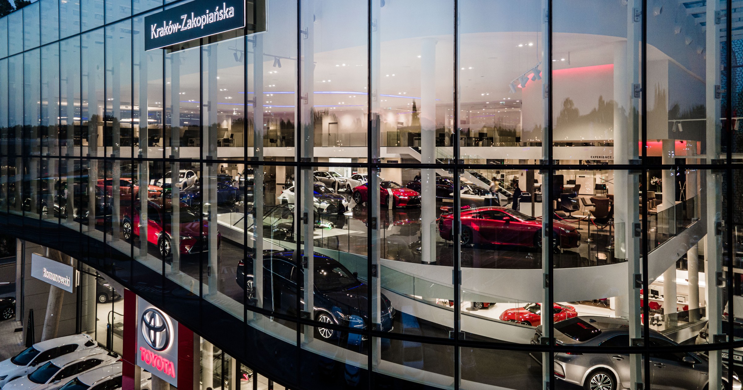 Luksusowe centrum Toyoty i Lexusa w Krakowie