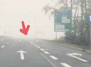 Czy widzisz tutaj samochód? Policja apeluje do kierowców