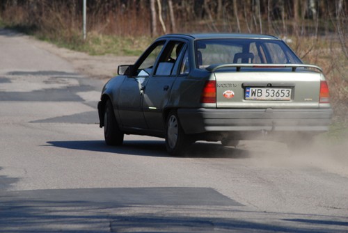 Bezpieczeństwo za kierownicą - Od tego masz ręce