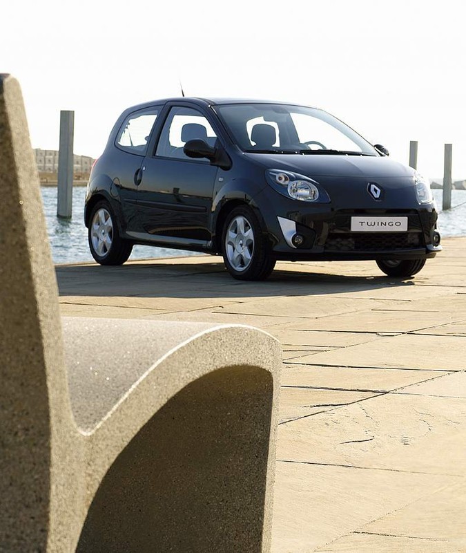 Renault Twingo II: druga generacja po 14 latach