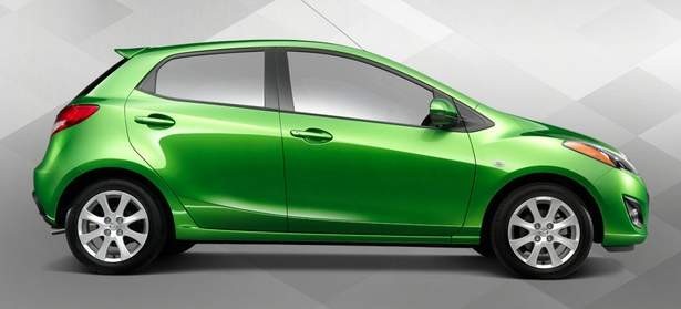 Zmodyfikowana Mazda2 zadebiutuje w USA, by trafić do Europy