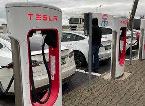 Elon Musk zrobił promocję dla pana z kempingu w Łebie. Oferta ważna tylko do północy
