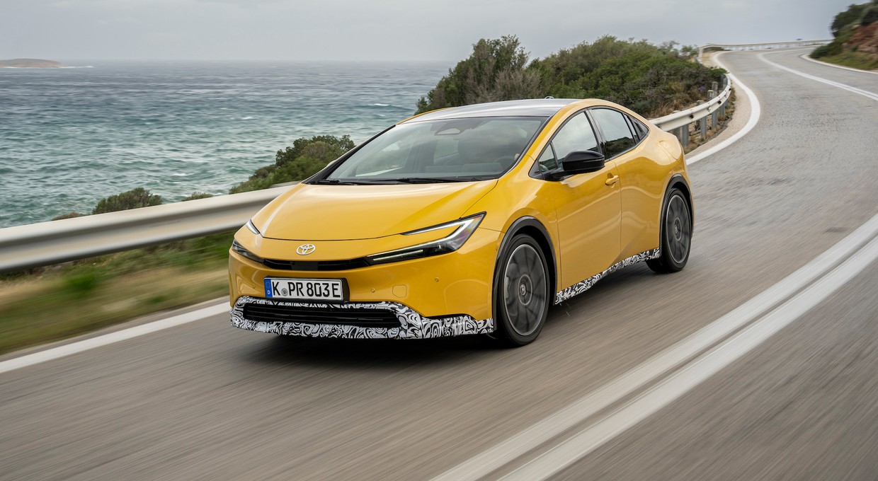 Hybrydowy "hot hatch" Toyoty zaskakuje nie tylko wyglądem. Znamy polski cennik