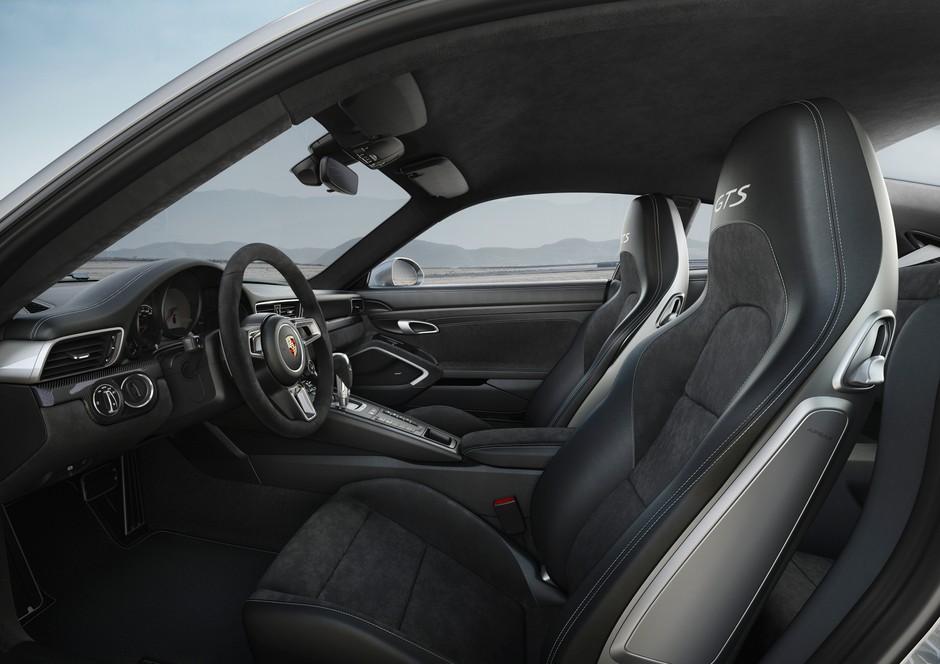 Porsche 911 Carrera GTS