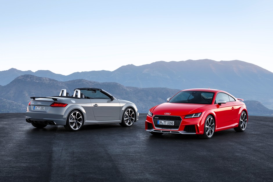 Audi TT RS Coupé i  Audi TT RS Roadster