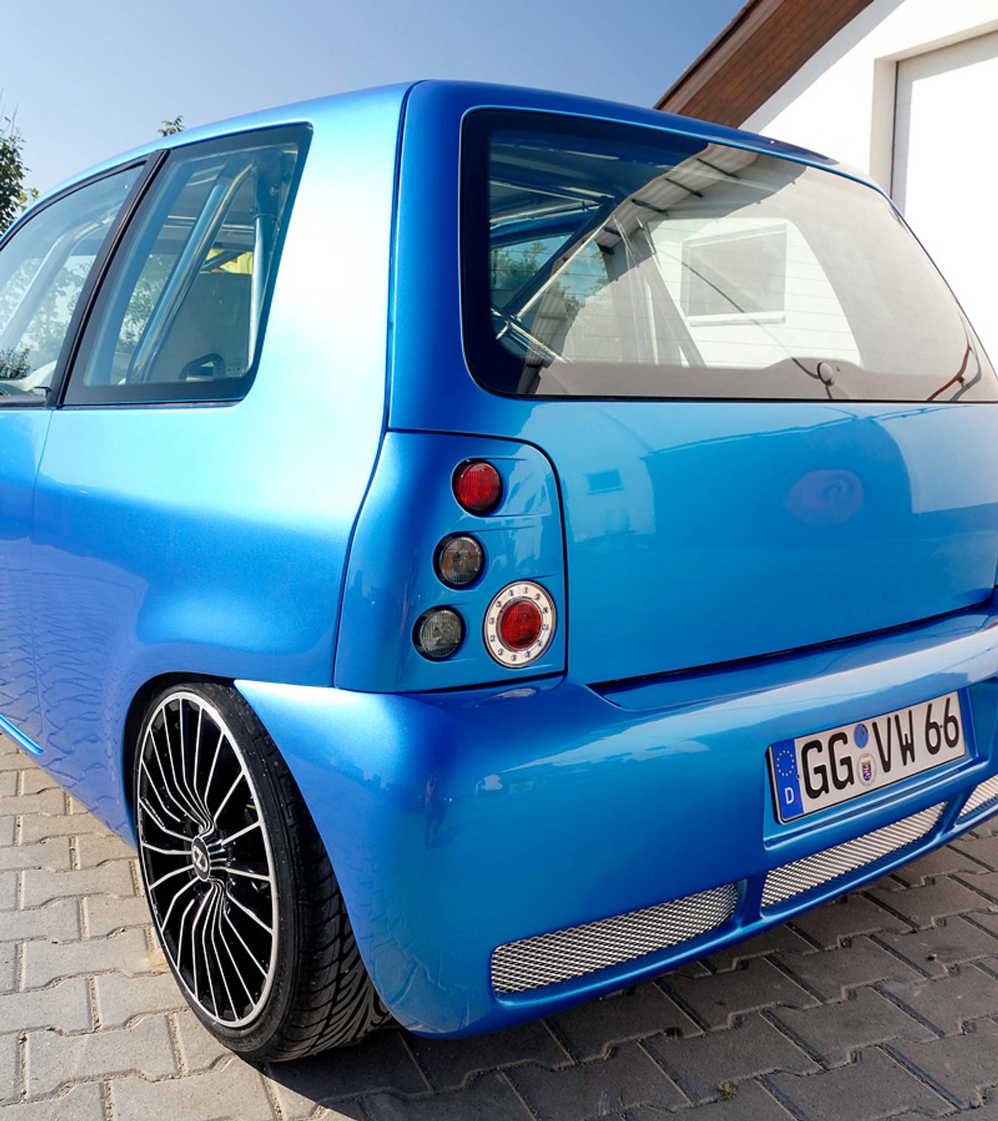 Garaż tunera: VW Lupo – wózek Papy Smerfa