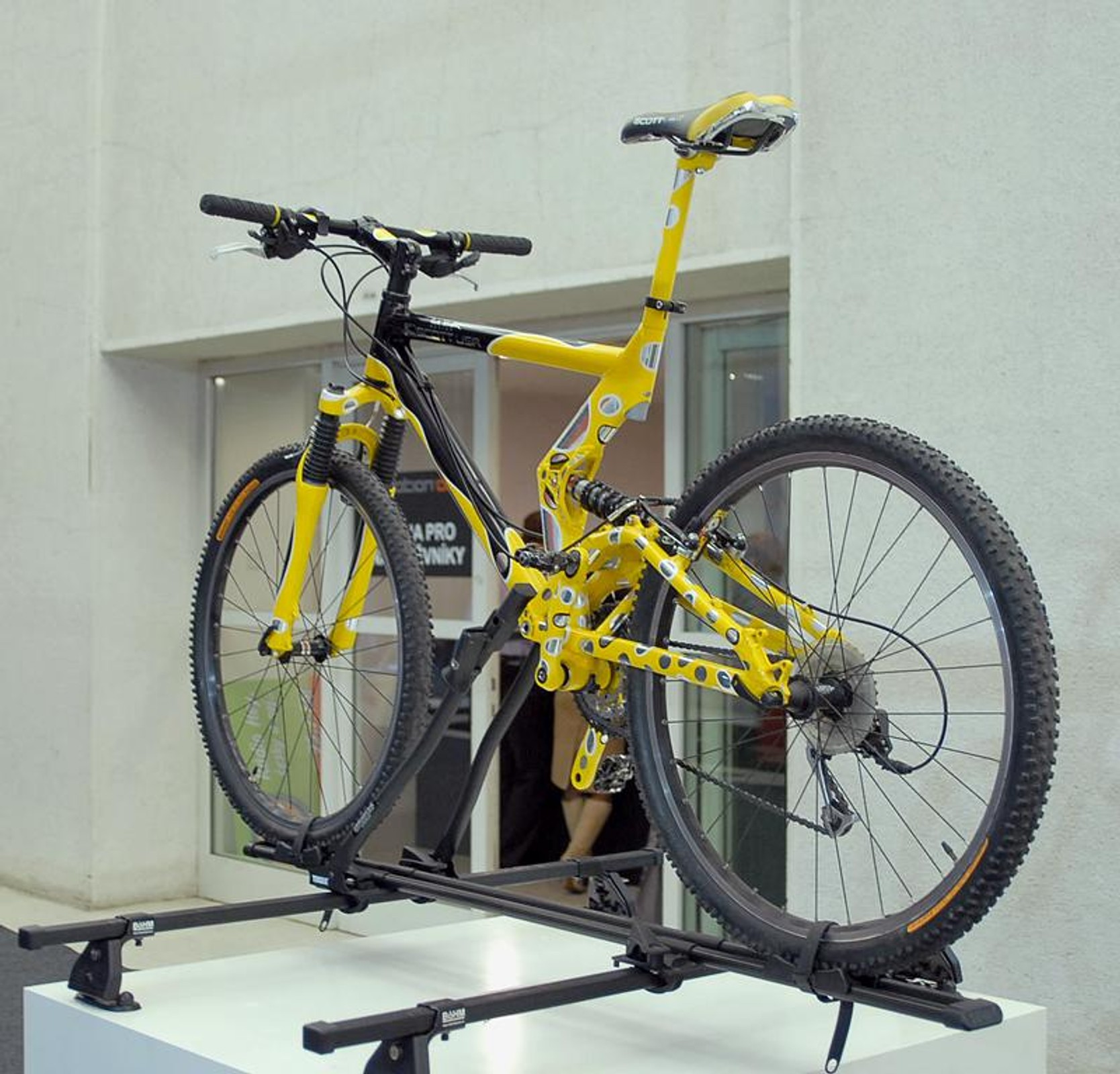 MMOTION 06: Mały Paryż w praskich Holešovicach