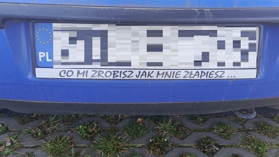 Próbował uciekać przed policjantami. Znaleźli go tam, gdzie powinien być od początku