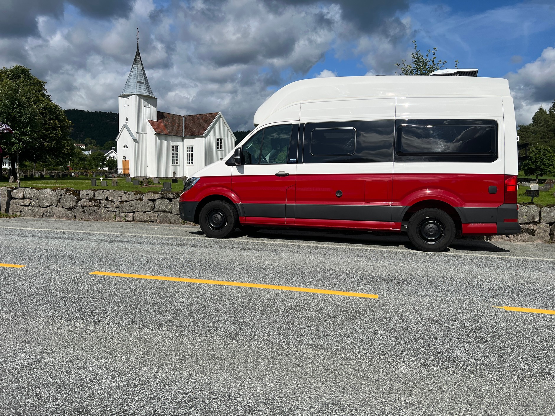 Volkswagen Grand California 600