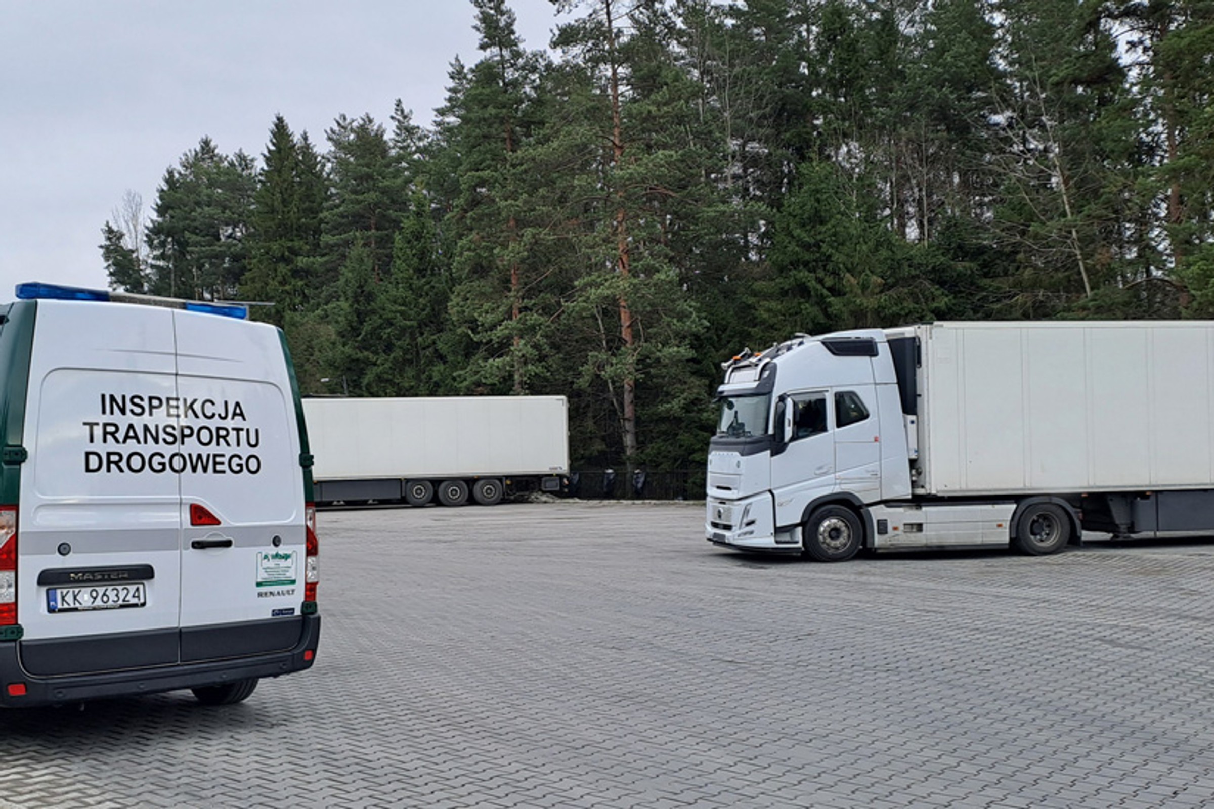Turecki przewoźnik zatrzymany na DK7. Jechał do ZEA, ale...