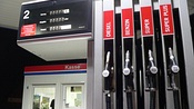 Oszukują na superpaliwach?