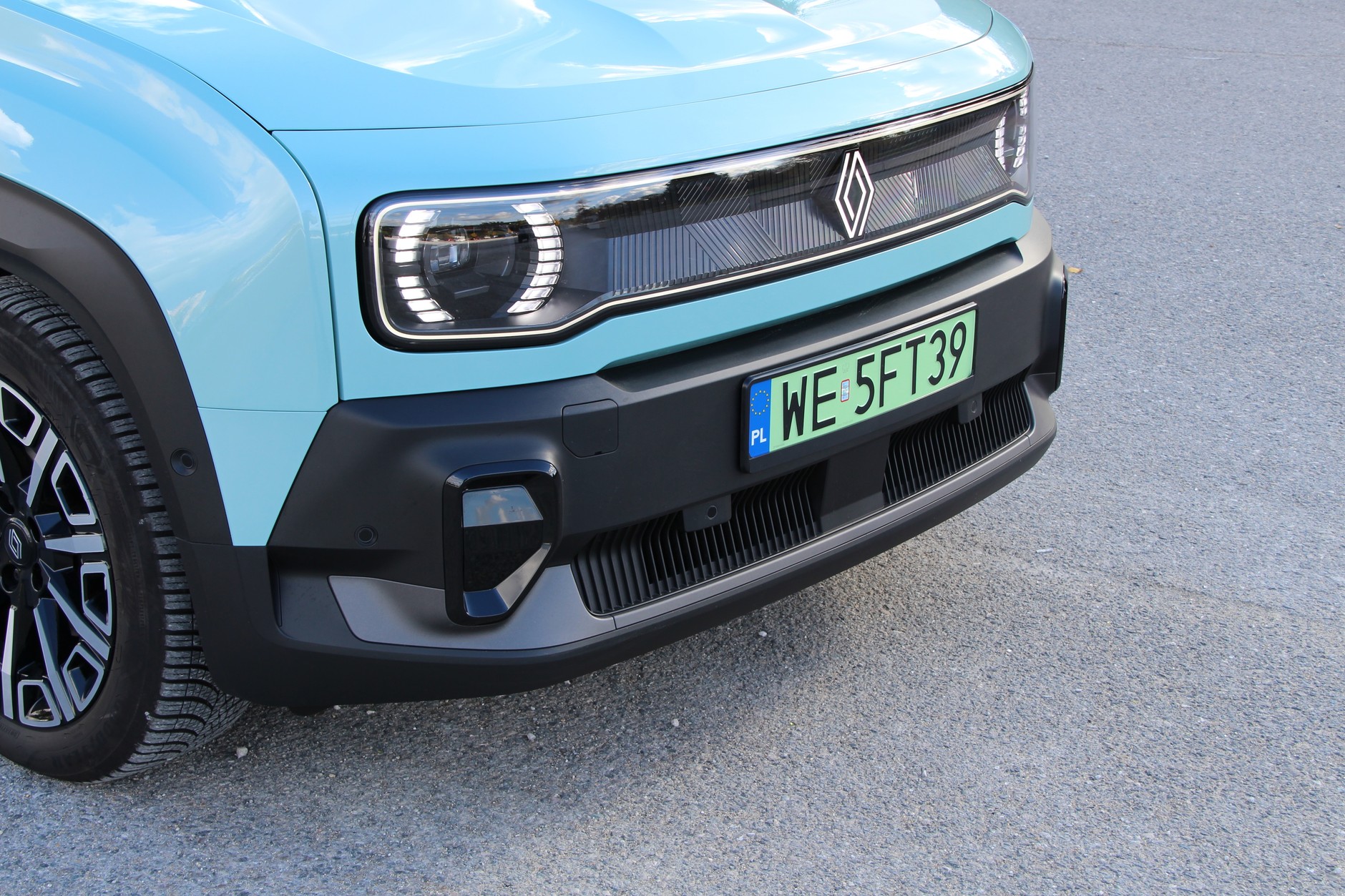 Renault 4 E-Tech Iconic