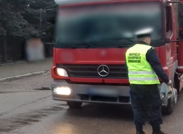 Kierowca ciężarówki odczuł skutki zmiany przepisów – już stracił prawo jazdy