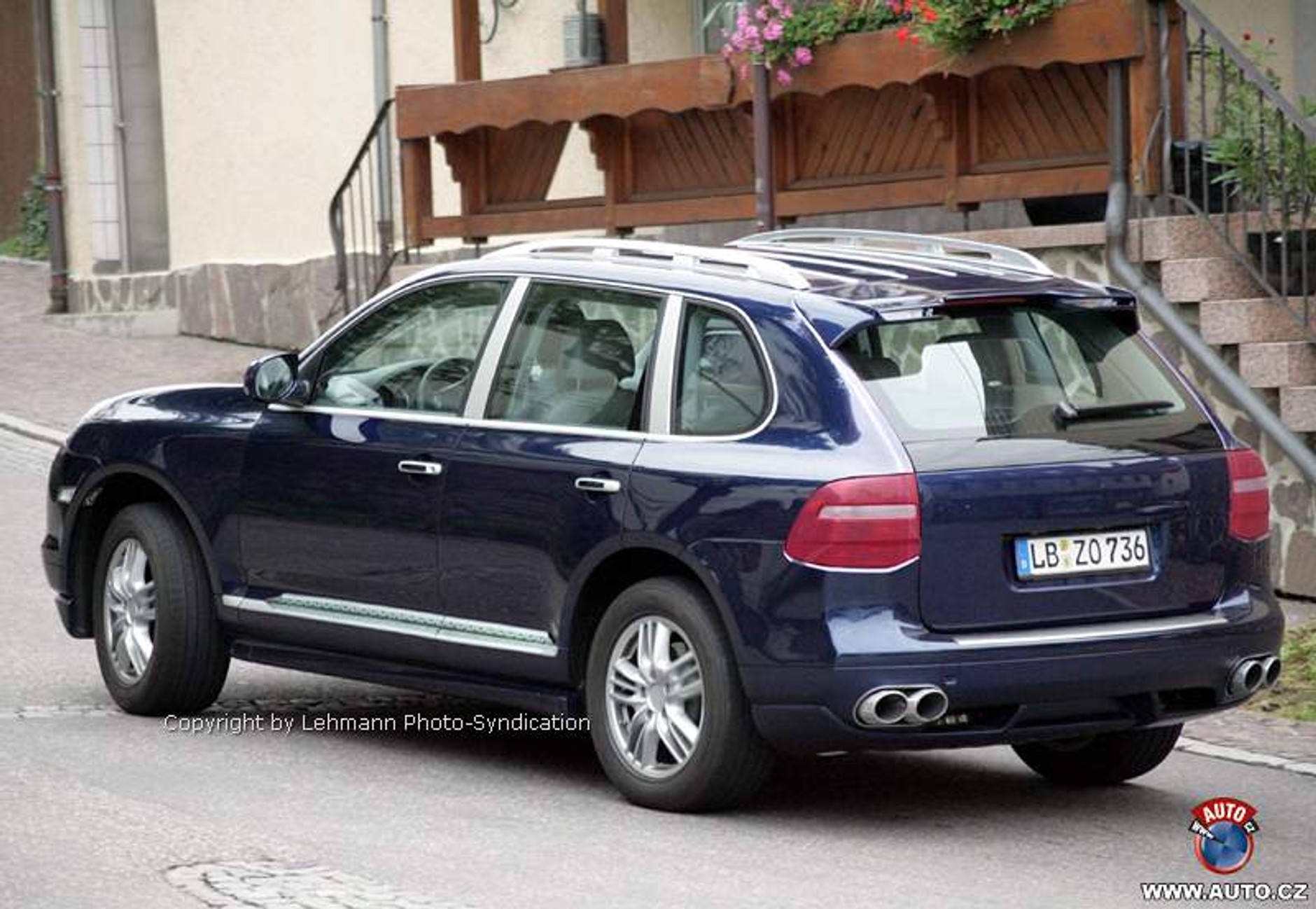 Zdjęcia szpiegowskie: Zmodyfikowane Porsche Cayenne bez kamuflażu