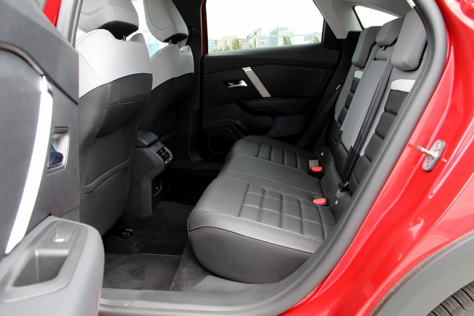 Citroen C4 Hybrid Max