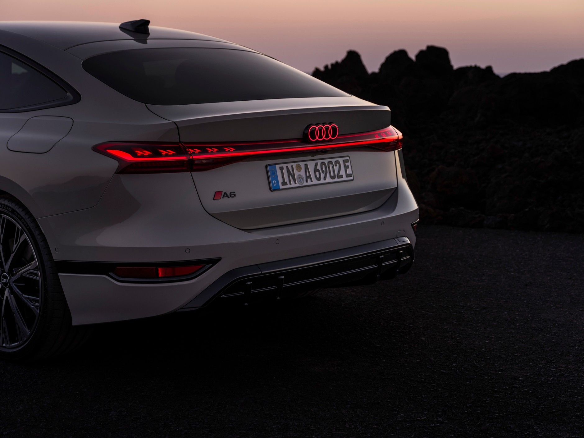 Audi A6 e-tron