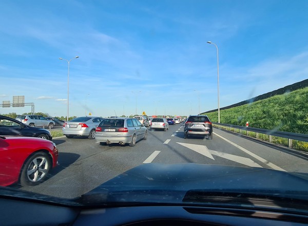 Autostrada A2 zablokowana w obu kierunkach. Kolizja w Wielkopolsce