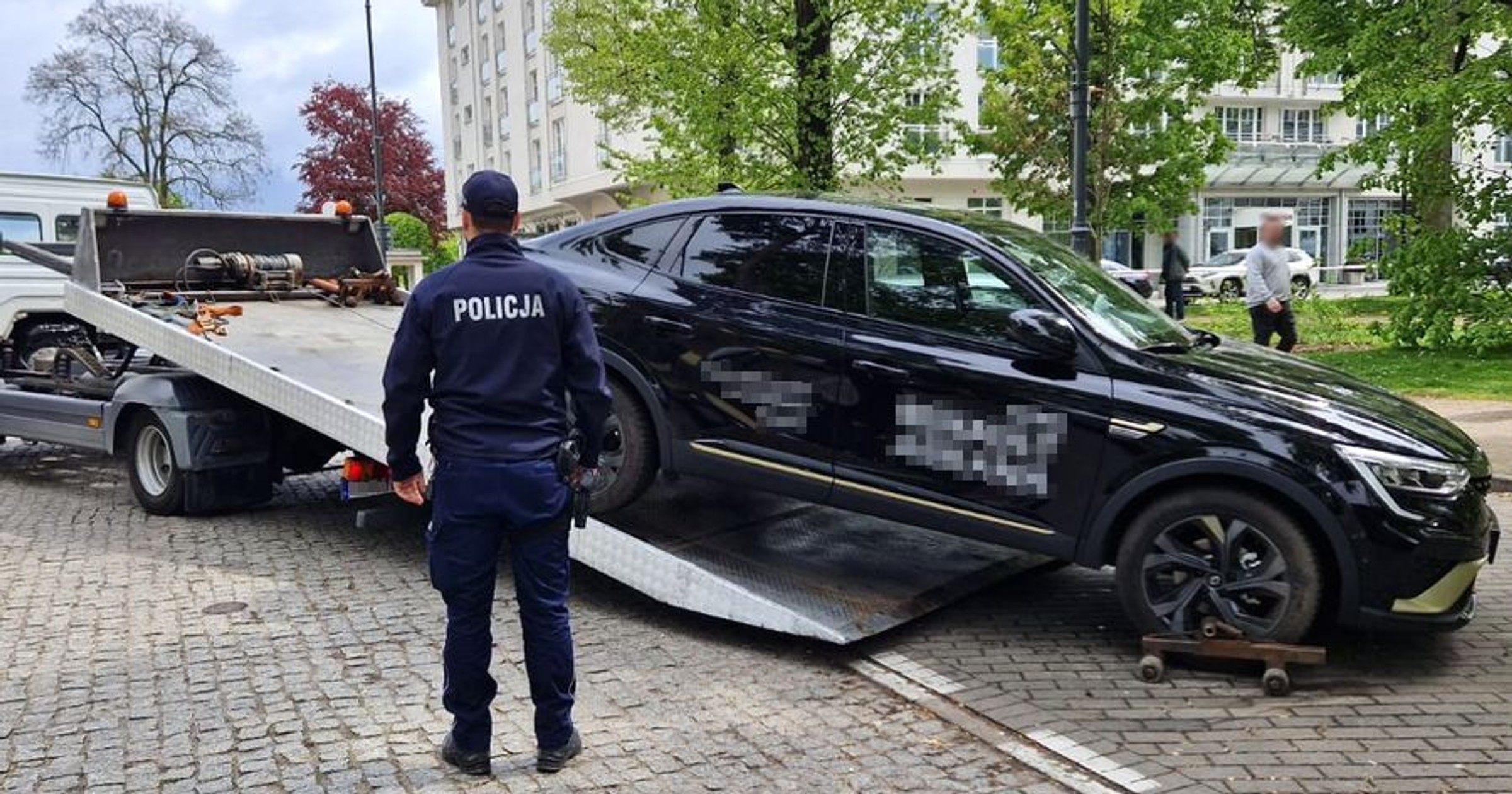 Wziął samochód na jazdę testową. Zamiast go oddać... spał w nim w Sopocie