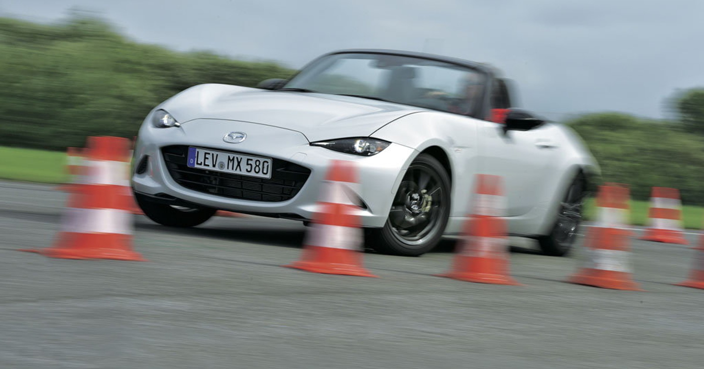 Mazda MX-5 Skyactiv-G 131 - mistrzyni wagi lekkiej