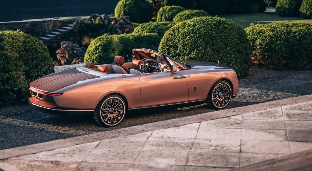 Drugi z serii zaledwie trzech Rolls-Royce'ów Boat Tail