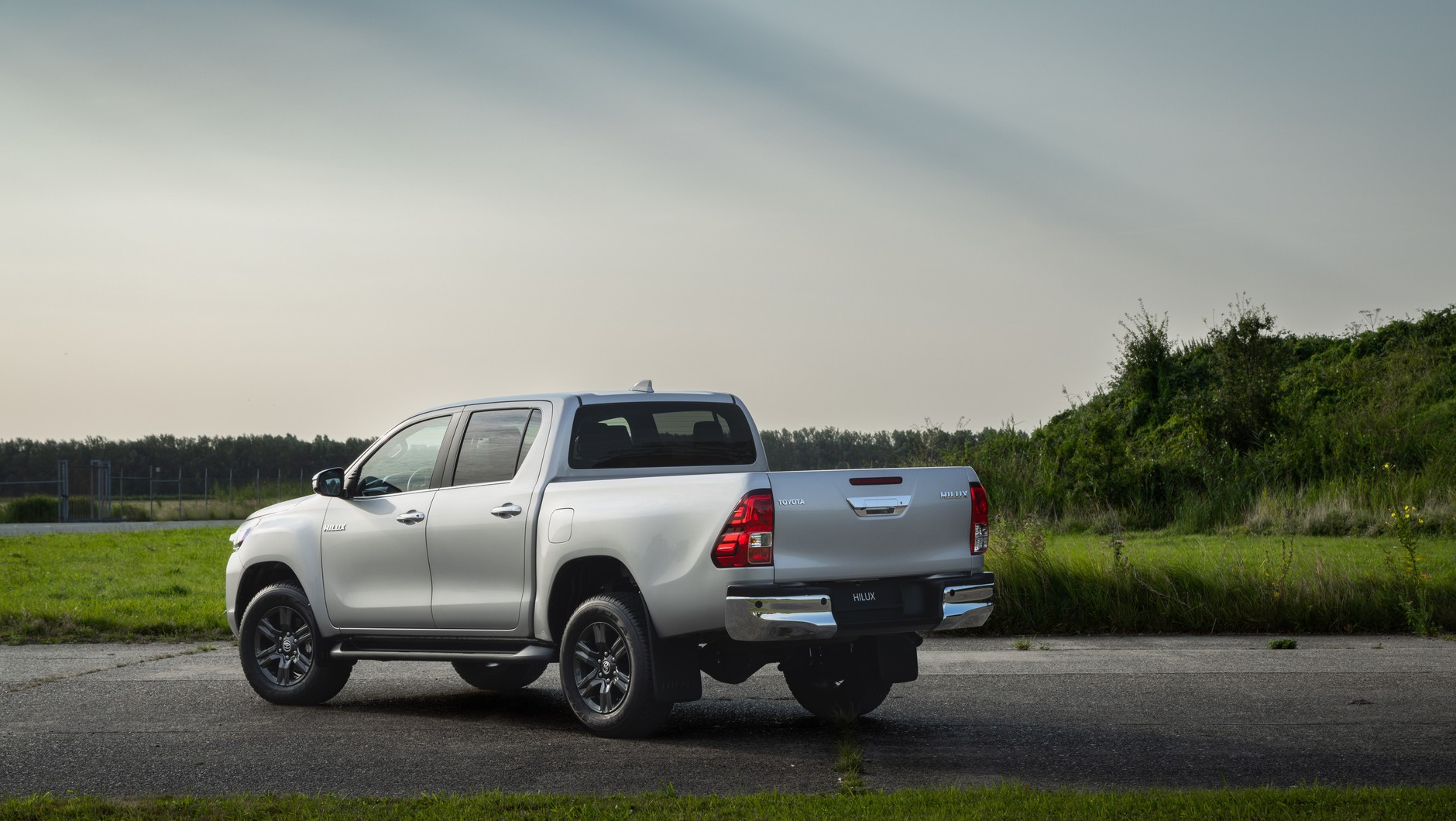 Toyota Hilux 48V Hybrid